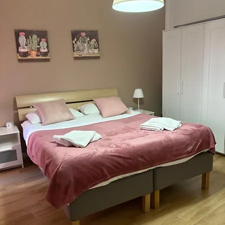 La Casa Nel Vicolo-casa Vittoria *